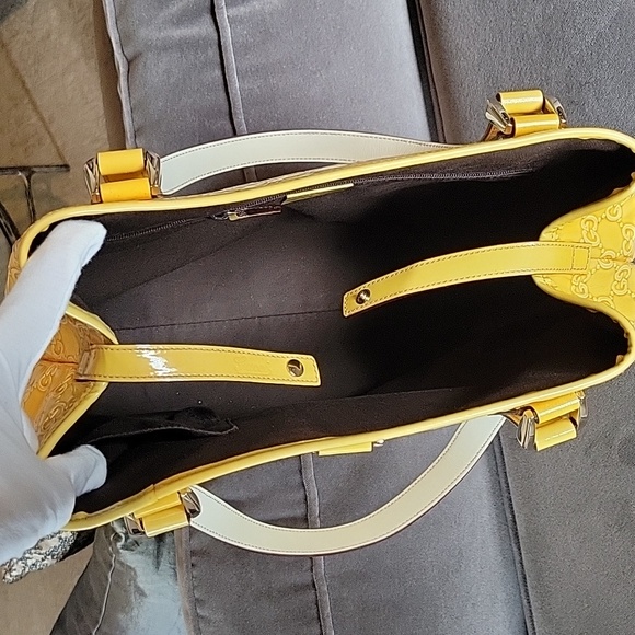 Gucci Vintage Yellow Patent leather tote – EUC - Picture 5 of 11